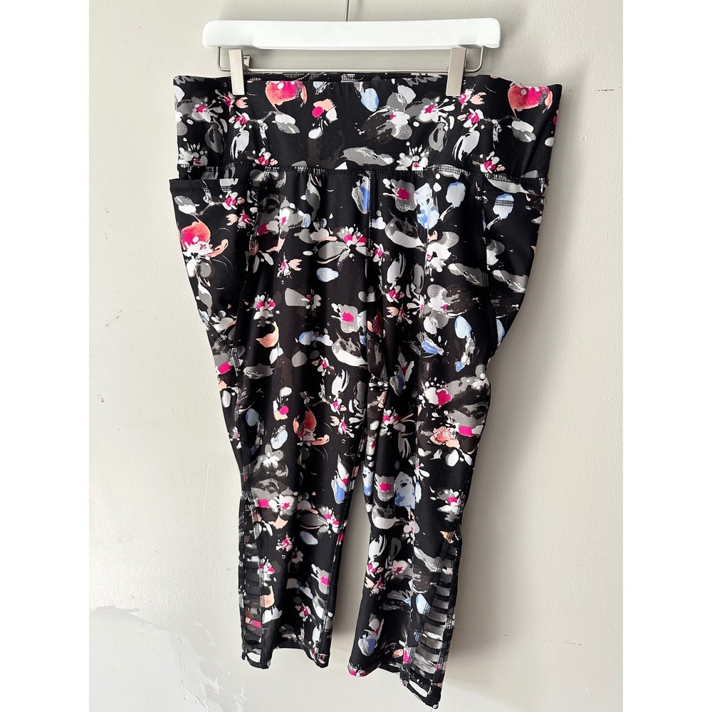 Livi Floral High Rise Crop Leggings with Pockets and Lattice Hem Black 18/20